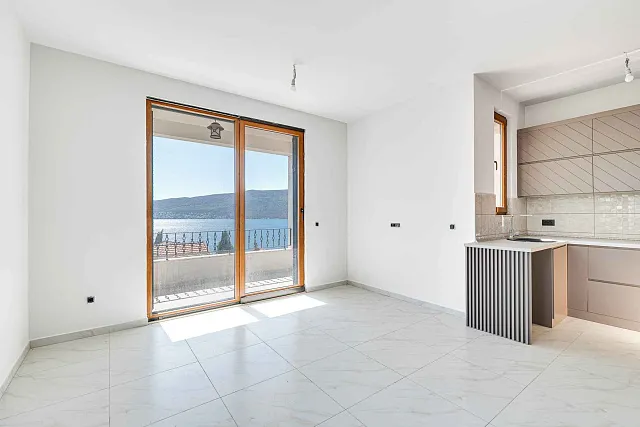 Geräumige und helle Apartments mit Panoramablick auf das Meer — photo 6